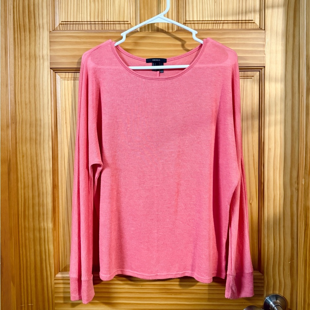 💝 Forever 21 Coral Pink Long-Sleeve Crewneck Top